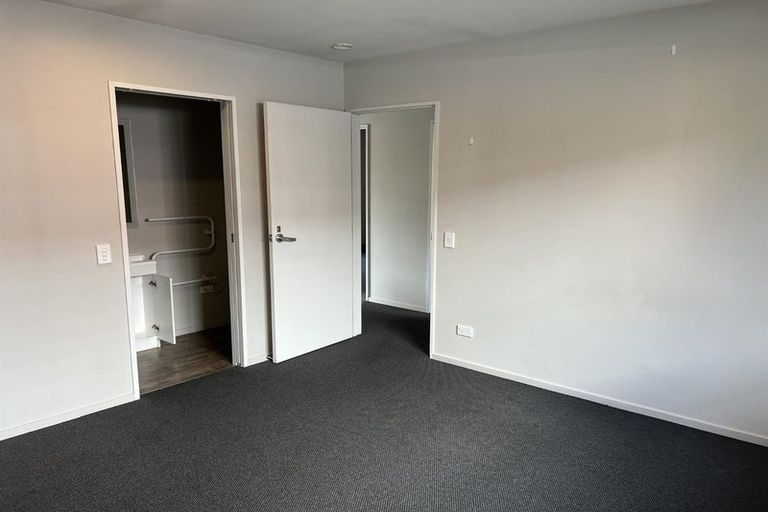 Photo of property in 42 Piko Crescent, Riccarton, Christchurch, 8041