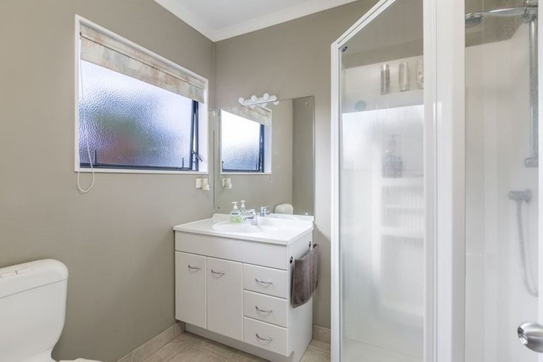 Photo of property in 12 Governor Grey Road, Snells Beach, 0920