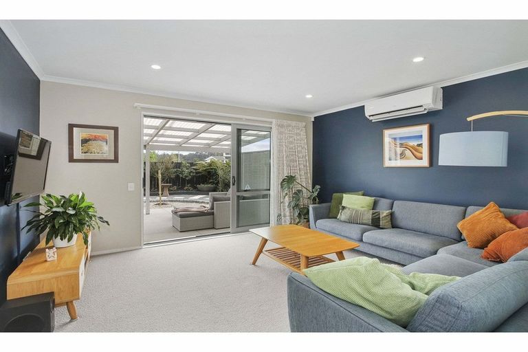 Photo of property in 30 Arthur Rolfe Lane, Swanson, Auckland, 0614