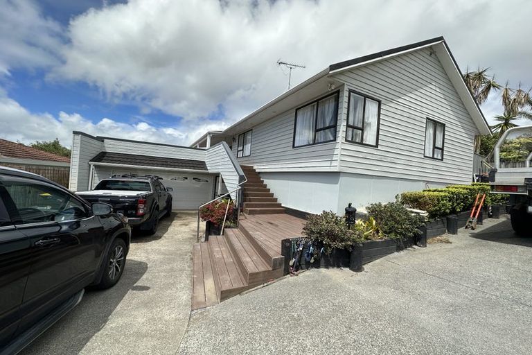 Photo of property in 31 White Heron Drive, Massey, Auckland, 0614
