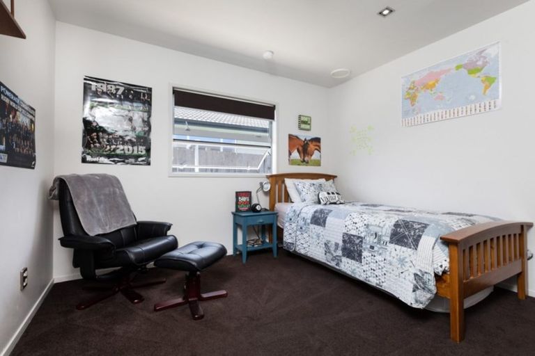 Photo of property in 28 Ainslee Street, Highlands Park, New Plymouth, 4312
