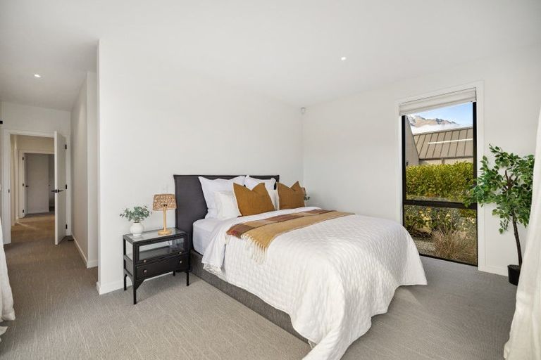 Photo of property in 1 Wanderer Lane, Jacks Point, Queenstown, 9371