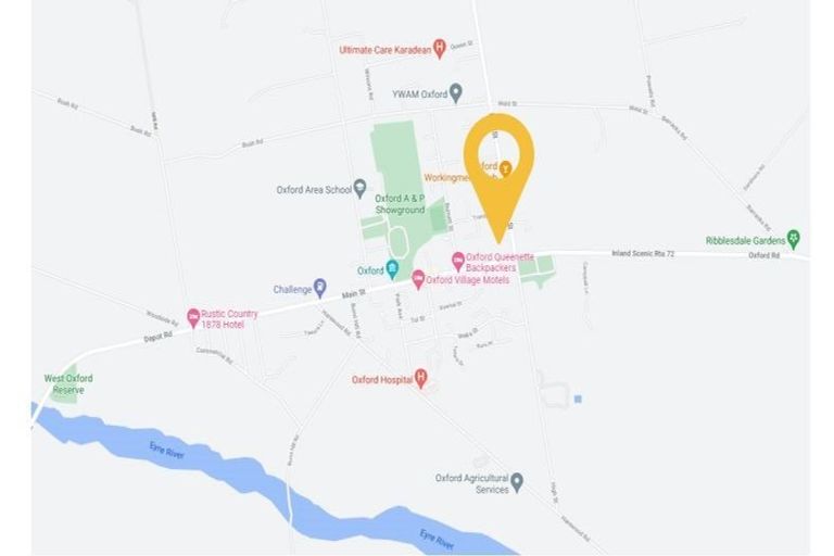 Photo of property in 139c High Street, Oxford, 7430