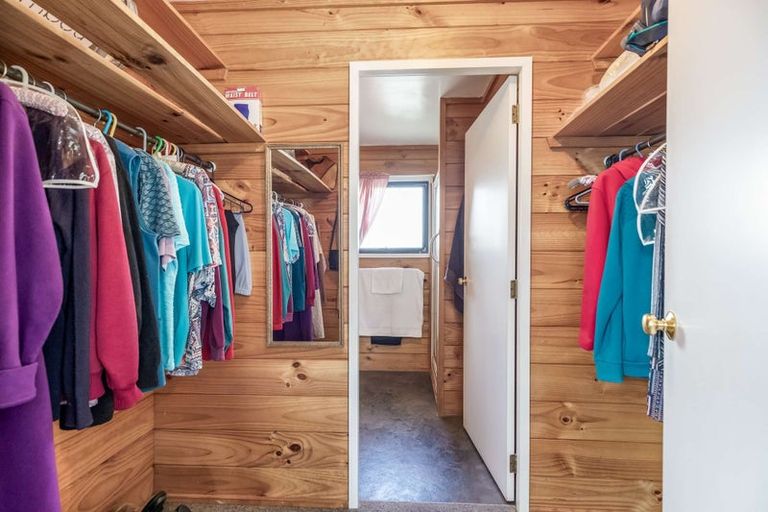 Photo of property in 6 Poutama Place, Tawhero, Whanganui, 4501