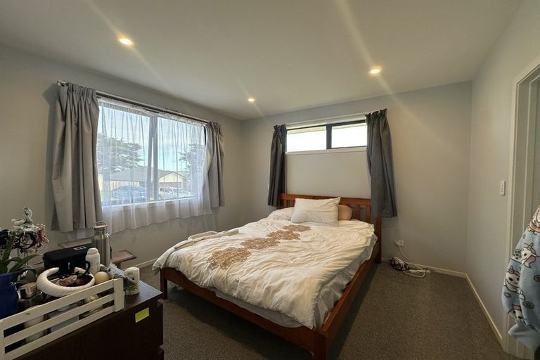 Photo of property in 16 Kawariki Road, Helensville, 0800