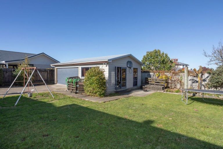 Photo of property in 11 Smith Street, Dannevirke, 4930