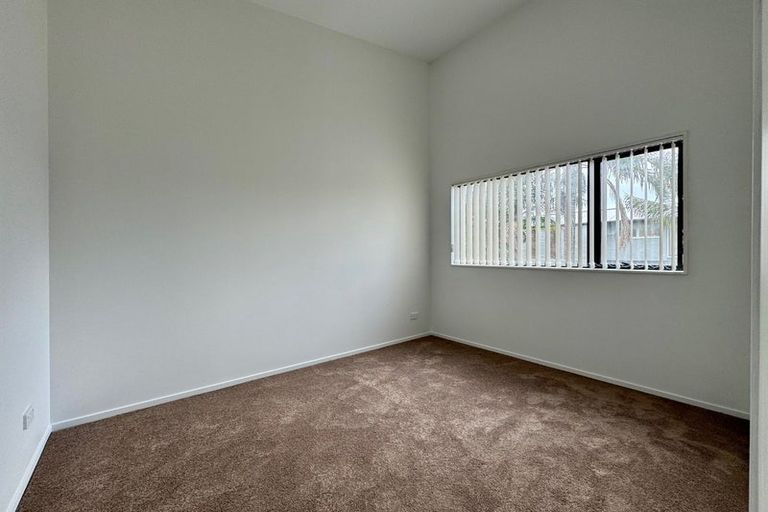 Photo of property in 86 Priestley Drive, Bucklands Beach, Auckland, 2014