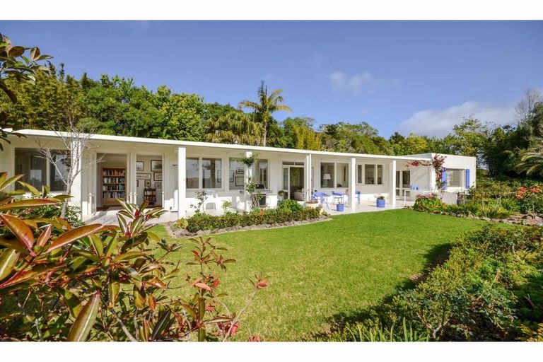 Photo of property in 165 Kerikeri Road, Kerikeri, 0230