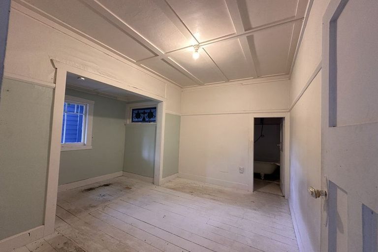 Photo of property in 15 Queens Parade, Devonport, Auckland, 0624