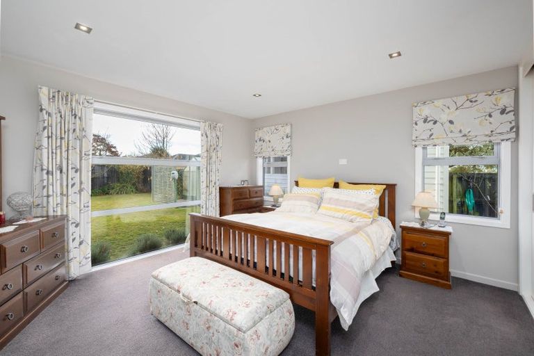 Photo of property in 52 Acacia Avenue, Rangiora, 7400