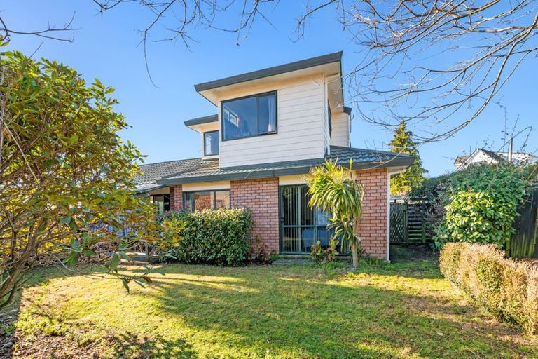 Photo of property in 6b Hoyte Place, Pukehangi, Rotorua, 3015