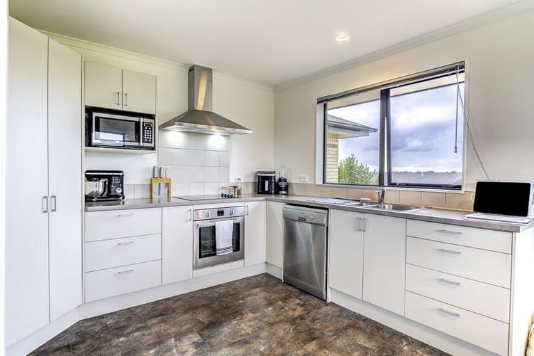 Photo of property in 11b Sharaleigh Place, Grandview Heights, Hamilton, 3200