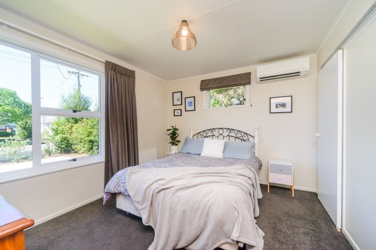 Photo of property in 26 Peters Avenue, Cloverlea, Palmerston North, 4412