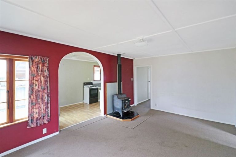 Photo of property in 10 Victor Street, Dannevirke, 4930