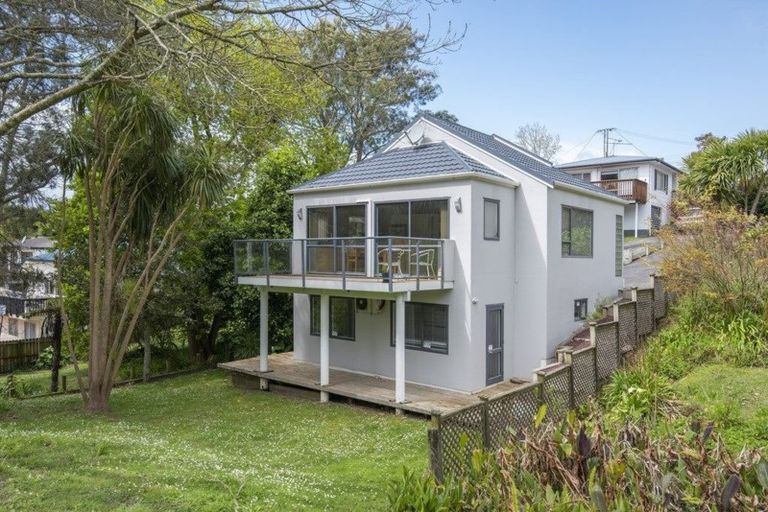 Photo of property in 2/284 Sunset Road, Windsor Park, Auckland, 0632