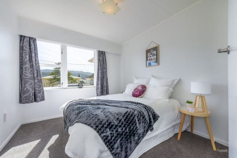 Photo of property in 14 Ruthven Road, Wainuiomata, Lower Hutt, 5014