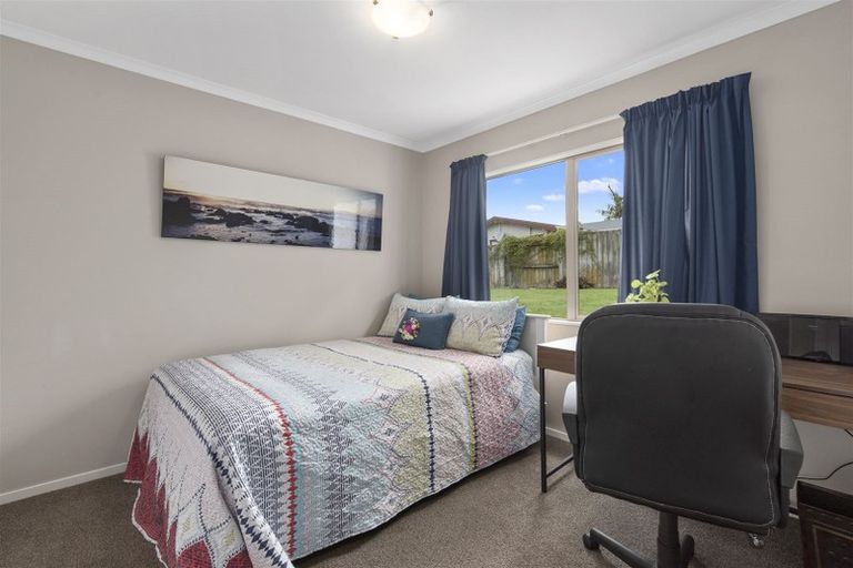 Photo of property in 10 Westminster Gardens, Unsworth Heights, Auckland, 0632