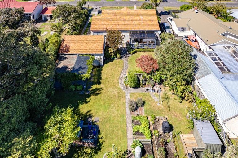 Photo of property in 2 Tarata Street, Saint Johns Hill, Whanganui, 4501