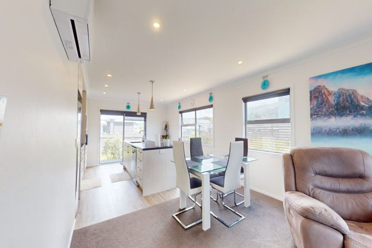 Photo of property in 9 Karearea Avenue, Kenepuru, Porirua, 5022