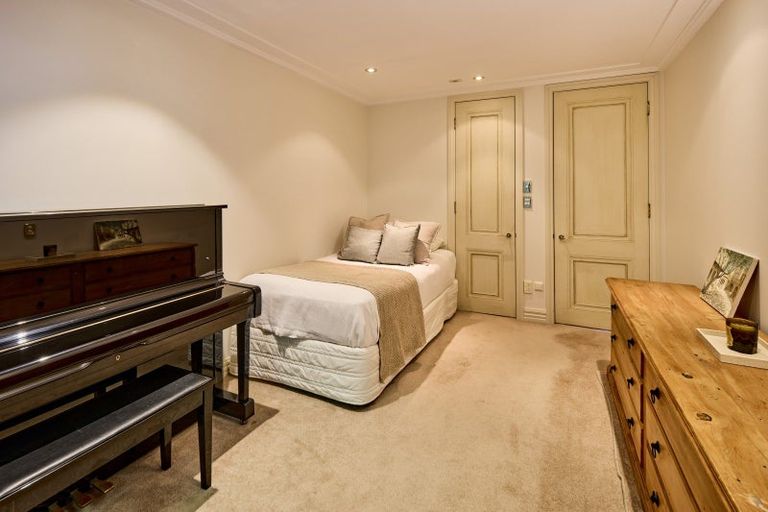 Photo of property in 10/166 Oriental Parade, Oriental Bay, Wellington, 6011