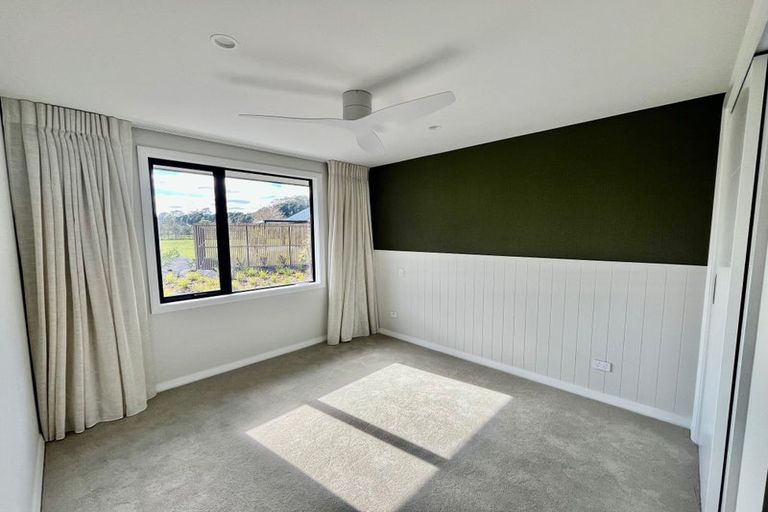 Photo of property in 49 Three Oaks Drive, Dairy Flat, 0794