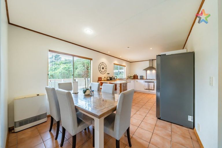 Photo of property in 16 Haast Close, Kelson, Lower Hutt, 5010