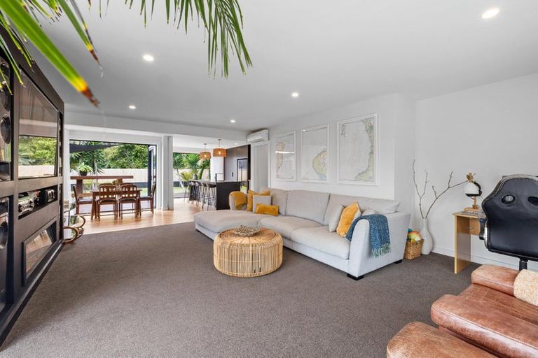 Photo of property in 145 Seaview Road, Westown, New Plymouth, 4310