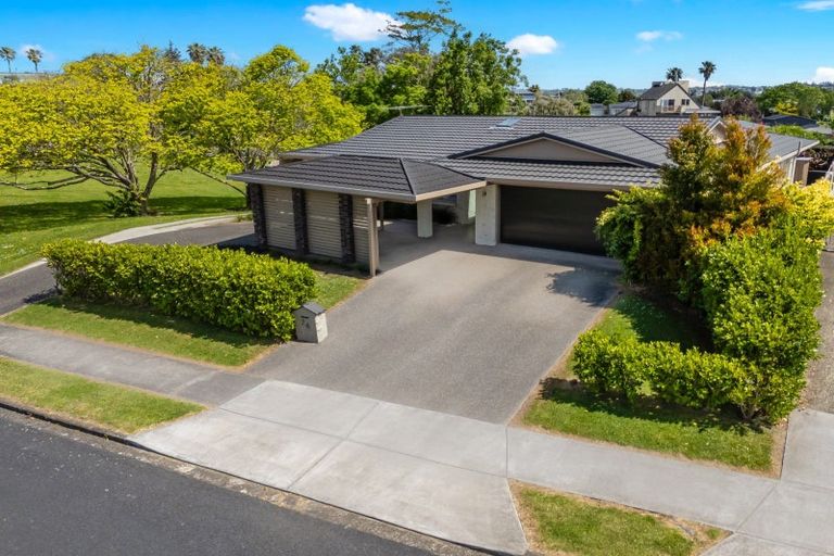 Photo of property in 26 Fratley Avenue, Farm Cove, Auckland, 2012