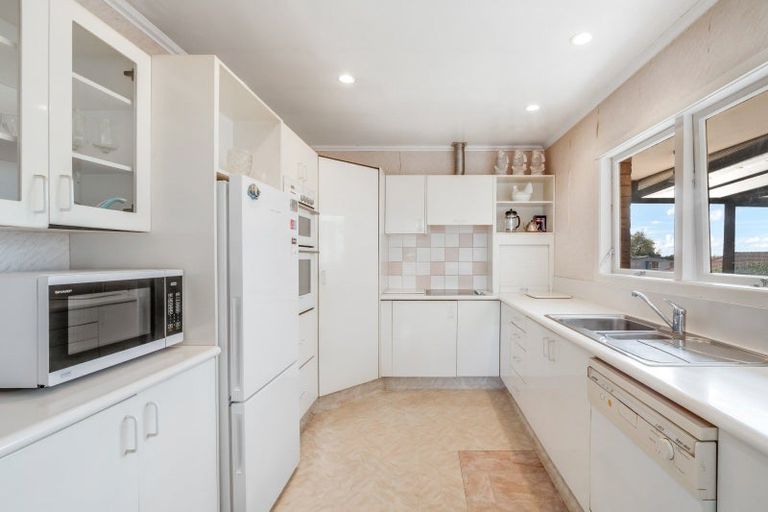 Photo of property in 11 Walter Macdonald Street, Howick, Auckland, 2014