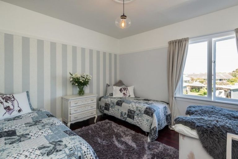 Photo of property in 4 Marine Parade, North New Brighton, Christchurch, 8083