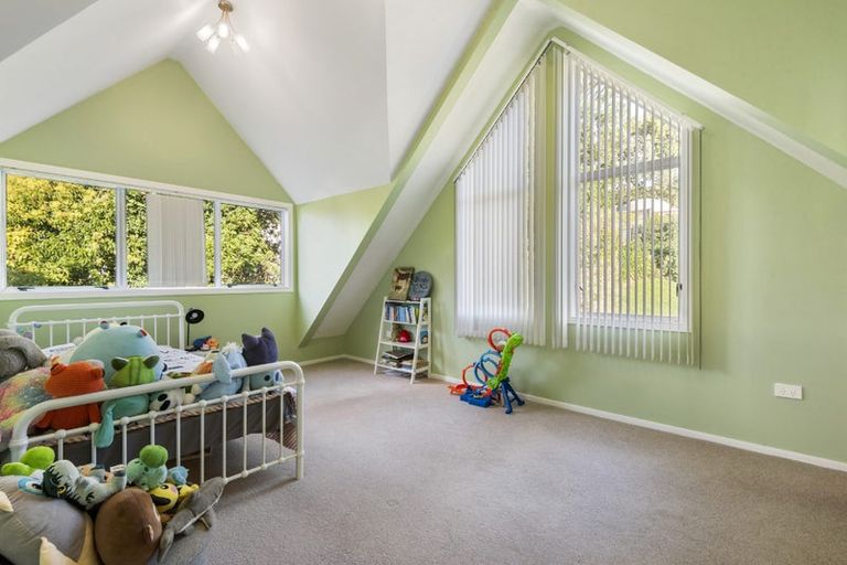 Photo of property in 83 Stillwater Crescent, Stillwater, Silverdale, 0993