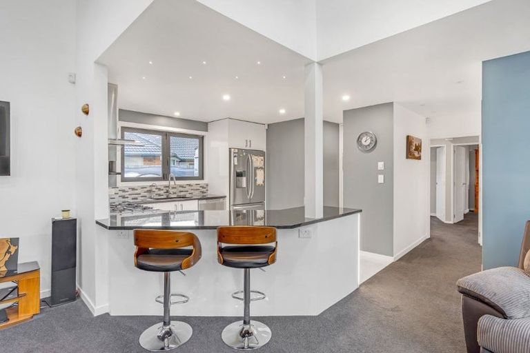 Photo of property in 5 Waddell Lane, Avondale, Christchurch, 8061