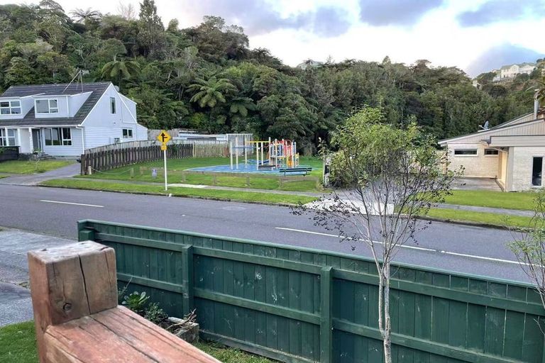 Photo of property in 31 Viewmont Drive, Harbour View, Lower Hutt, 5010