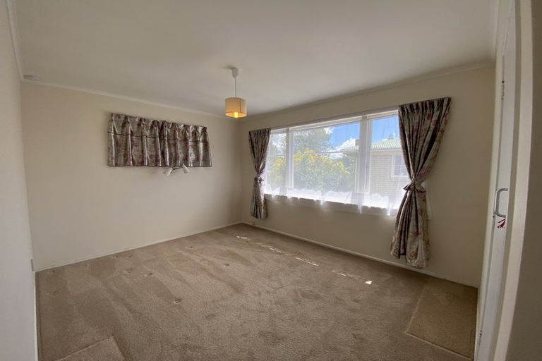 Photo of property in 18 Kelkirk Street, Kelston, Auckland, 0602