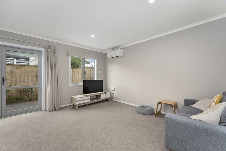 Photo of property in 2/144 Old Farm Road, Hamilton East, Hamilton, 3216