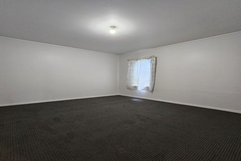 Photo of property in 33 Leaver Place, Weymouth, Auckland, 2103