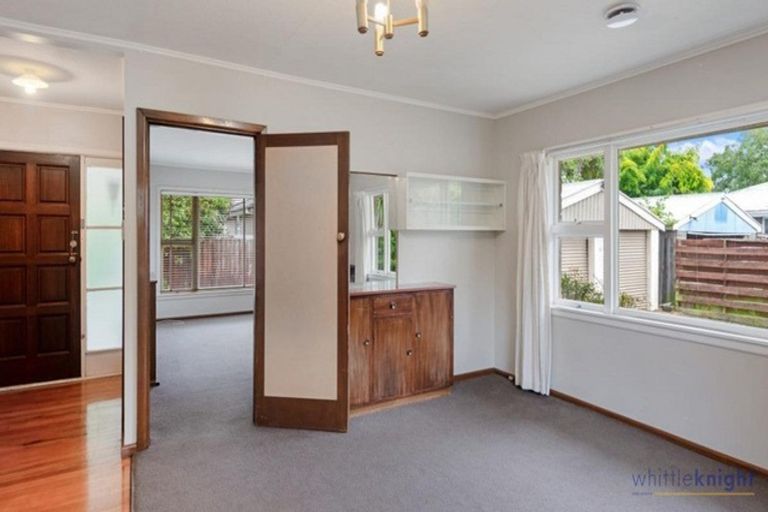 Photo of property in 17 Reading Street, Upper Riccarton, Christchurch, 8041