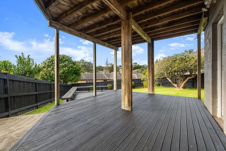 Photo of property in 90 Sandspit Road, Shelly Park, Auckland, 2014