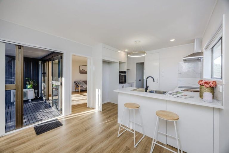 Photo of property in 2/9 Malte Brun Place, Papatoetoe, Auckland, 2025