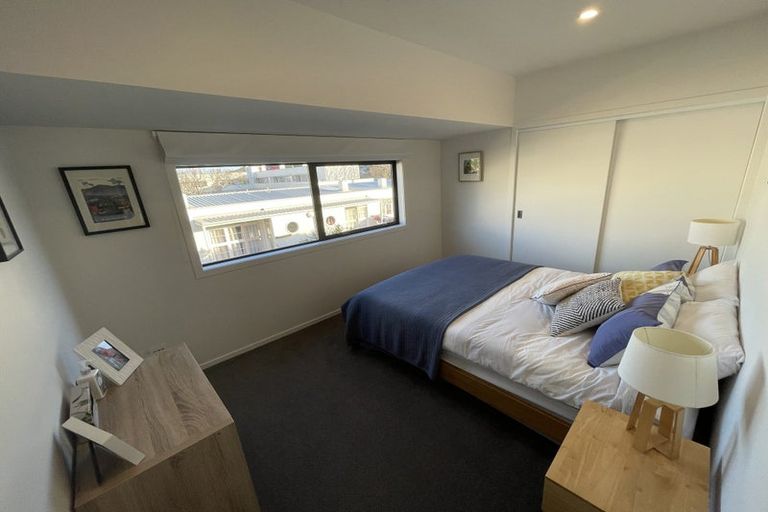 Photo of property in 77b Herald Street, Berhampore, Wellington, 6023