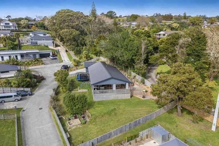 Photo of property in 4 St Julia Court, Helensville, 0800