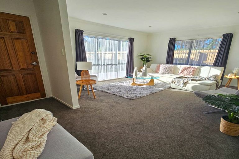 Photo of property in 10 Laura Kent Place, Woolston, Christchurch, 8023