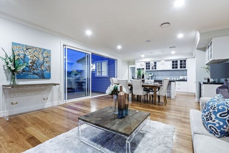 Photo of property in 9 Caldwell Place, Pinehill, Auckland, 0632