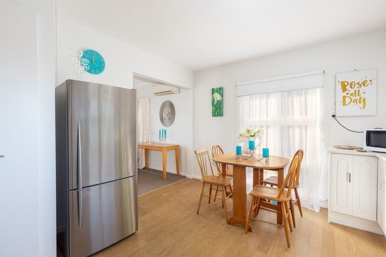 Photo of property in 24 Pembroke Street, Avondale, Christchurch, 8061