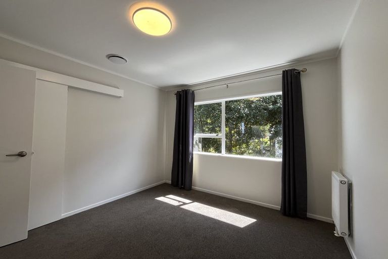 Photo of property in 25 Geoffrey Road, Torbay, Auckland, 0630