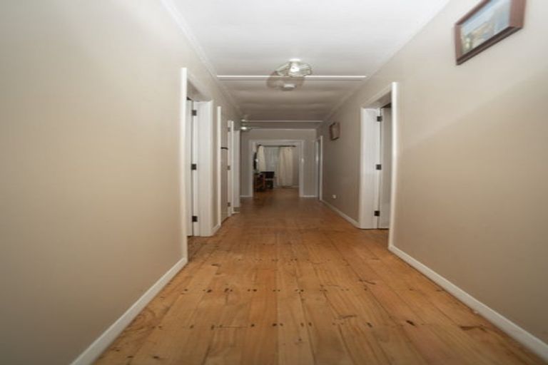 Photo of property in 16 Manchester Street, Patea, 4520