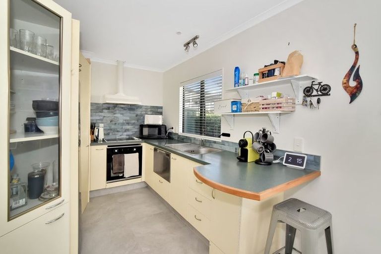 Photo of property in 8e Heath Street, Mount Maunganui, 3116