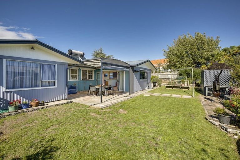 Photo of property in 14 Given Street, Havelock North, 4130