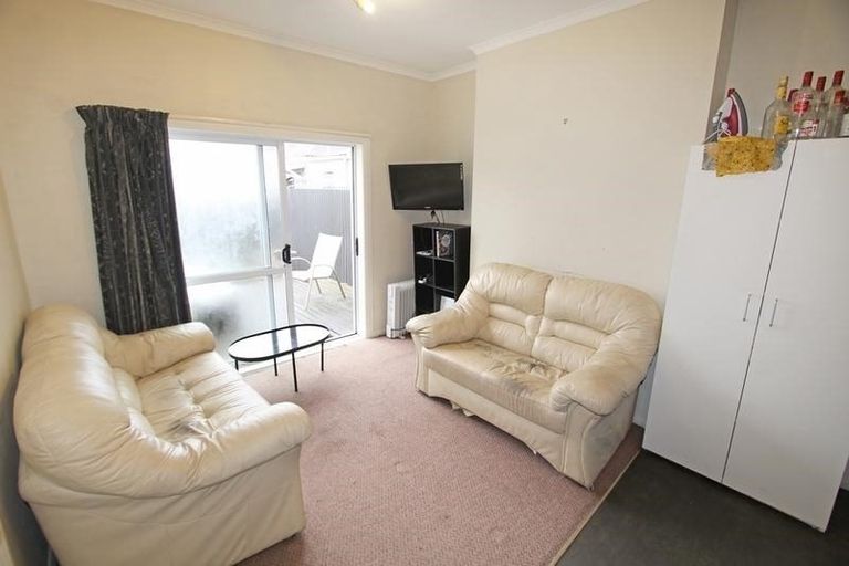 Photo of property in 49 Howe Street, North Dunedin, Dunedin, 9016