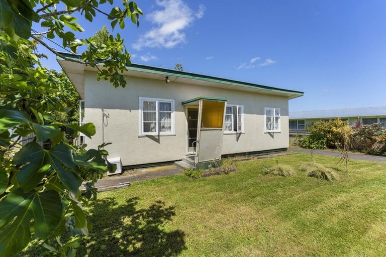 Photo of property in 28 Delhi Avenue, Aramoho, Whanganui, 4500